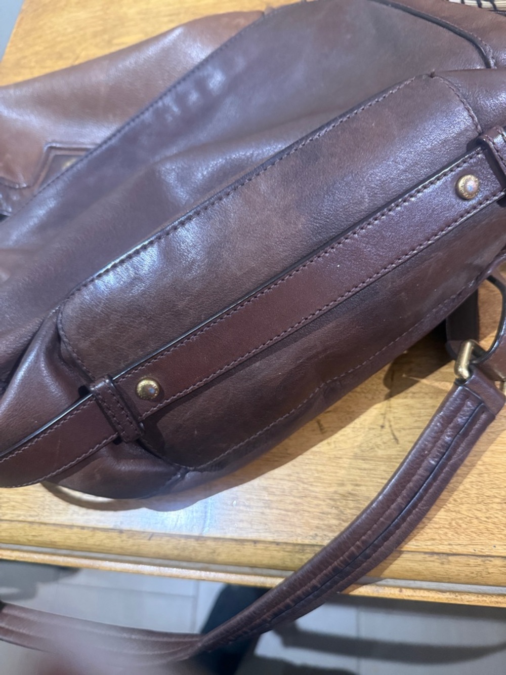 Brown Leather Messenger Bag with Turn-Lock Closure - Picture 16 of 16